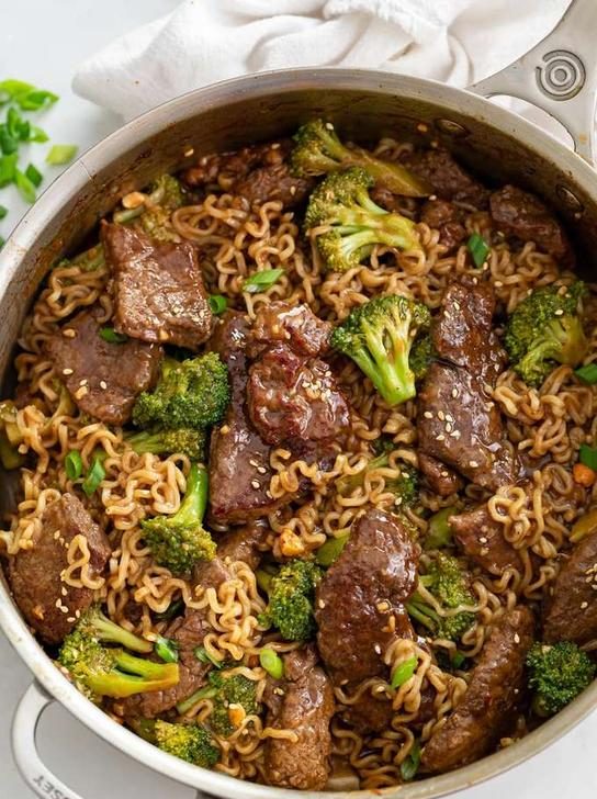 Beef and broccoli ramen skillet with tender beef, crisp broccoli, and glossy sauce