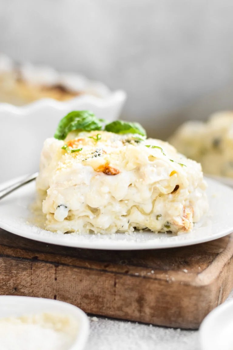Slow‑simmered meat sauce, layered pasta, and bubbling cheese create a rustic Italian lasagna.