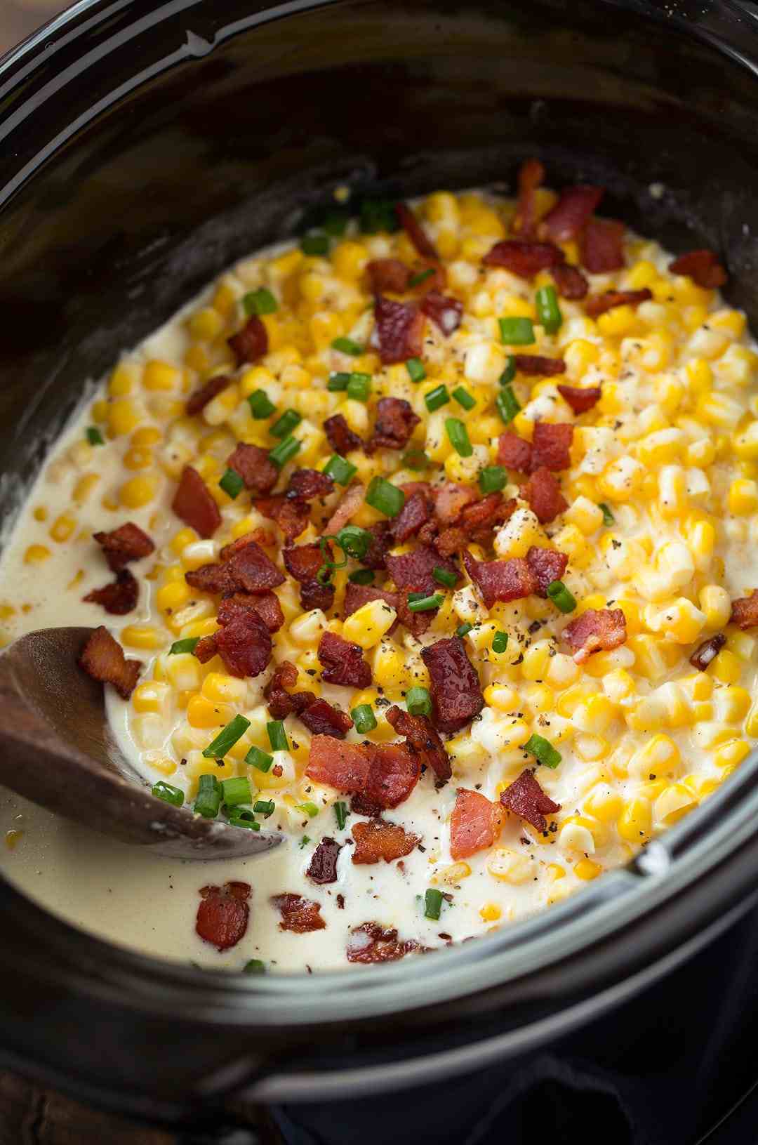 Classic creamed corn with garlic and herbs, aromatic creamy corn side, crockpot dish